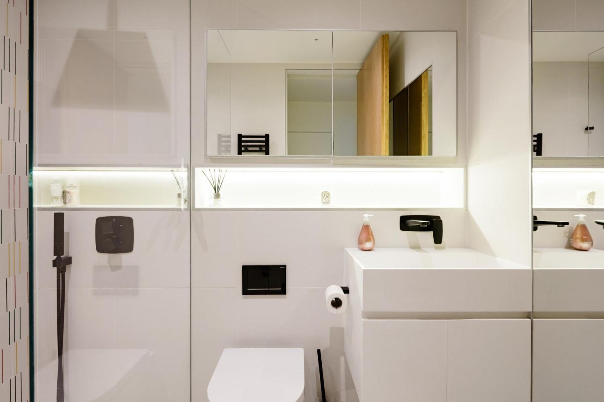 Modern Apartment & Rooms At Charing Cross London Ngoại thất bức ảnh